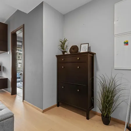 Skypark 1-bedroom On Floor 10 With View And Parking By Skyviews * Pozsony