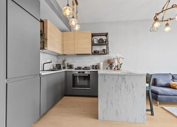 Апартаменты Skypark 1-Bedroom Apartment On Floor 10 With City View And Parking By Skyviews *