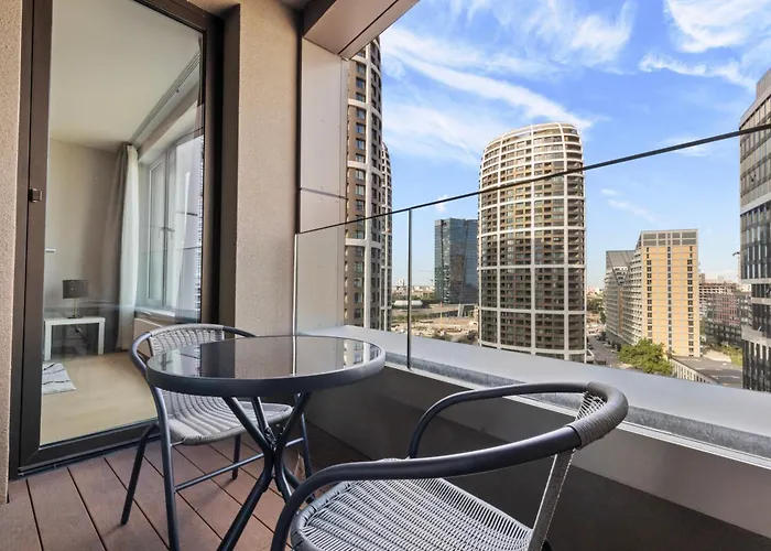 Skypark 1-Bedroom Apartment On Floor 10 With City View And Parking By Skyviews 公寓 布拉迪斯拉发