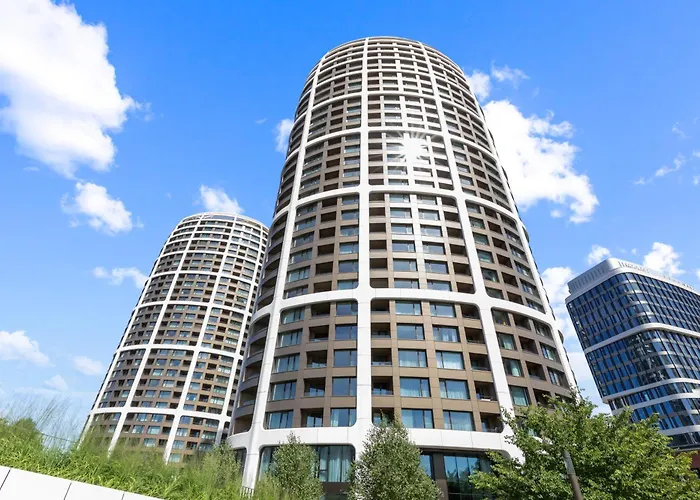 Апартаменты Skypark 1-Bedroom Apartment On Floor 10 With City View And Parking By Skyviews Братислава