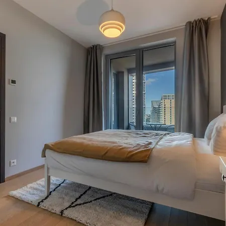 Skypark With Free Parking Apartament *